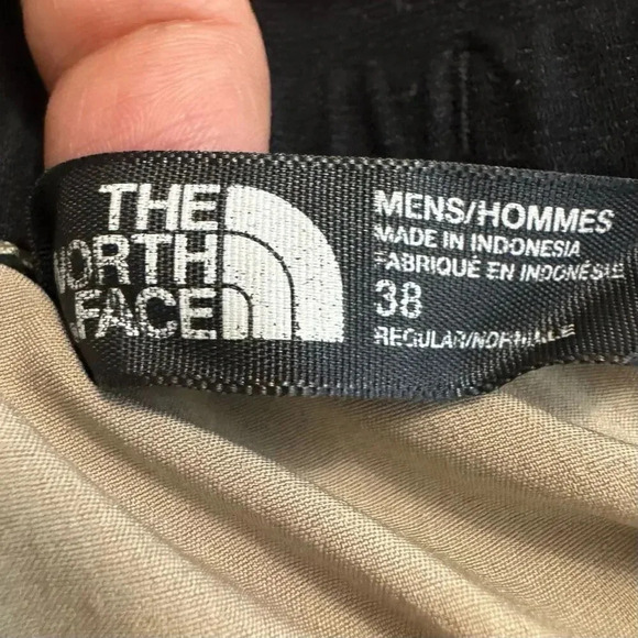 The North Face Paramount Active Short Size 38 Inseam 9" FlashDry Beige Hiking - Picture 7 of 9